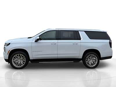2026 Chevrolet Suburban, $89304. Photo 7