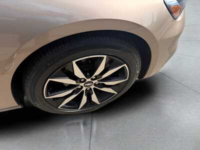 2018 Chevrolet Malibu, $0. Photo 9