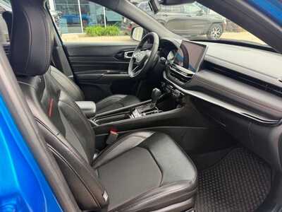 2025 Jeep Compass, $0. Photo 12