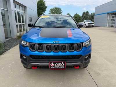 2025 Jeep Compass, $0. Photo 3