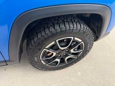 2025 Jeep Compass, $0. Photo 8