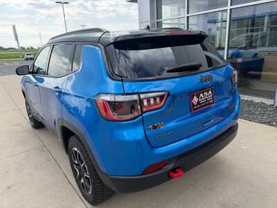 2025 Jeep Compass, $0. Photo 9