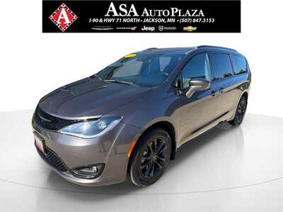 2020 Chrysler Pacifica, $22900. Photo 1