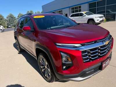 2025 Chevrolet Equinox, $28884. Photo 6