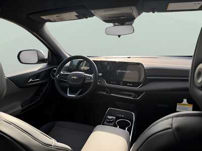 2026 Chevrolet Equinox, $34845. Photo 11