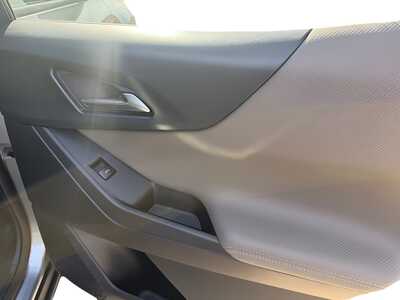2026 Chevrolet Equinox, $34845. Photo 8