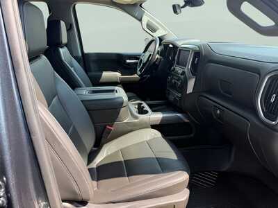 2021 Chevrolet 1500 Crew Cab, $32181. Photo 11