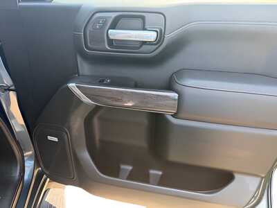 2021 Chevrolet 1500 Crew Cab, $32181. Photo 8