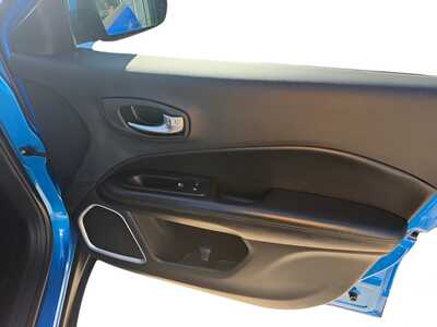 2021 Jeep Compass, $0. Photo 9