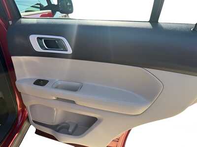 2014 Ford Explorer, $14777. Photo 11
