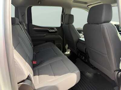 2026 Chevrolet 1500 Crew Cab, $46900. Photo 9