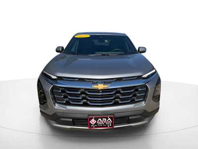 2027 Chevrolet Equinox, $35045. Photo 2