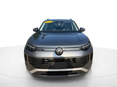 2026 Volkswagen Tiguan, $30066. Photo 2