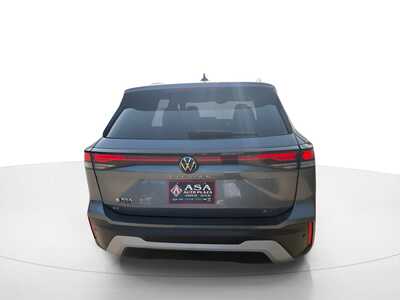 2026 Volkswagen Tiguan, $30066. Photo 5