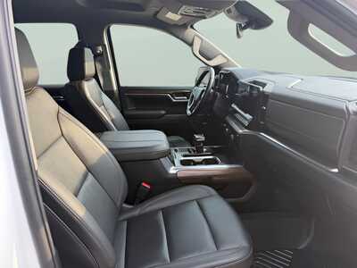 2024 Chevrolet 1500 Crew Cab, $45777. Photo 9