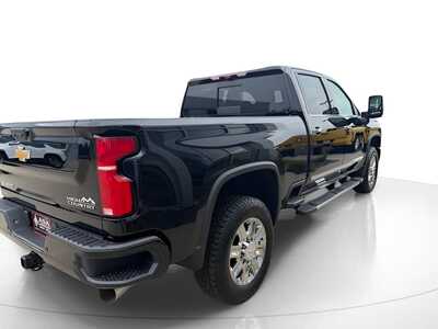 2026 Chevrolet 3500 Crew Cab, $86705. Photo 4