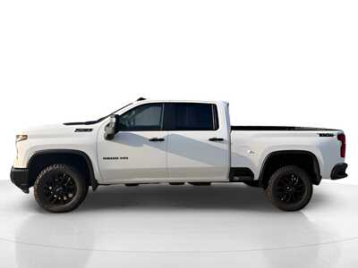 2026 Chevrolet 3500 Crew Cab, $76865. Photo 7