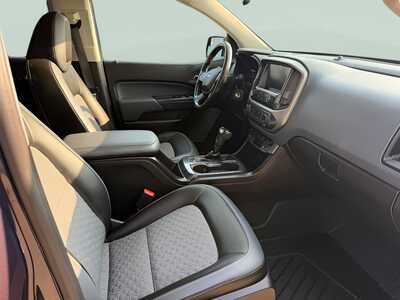 2018 Chevrolet Colorado Crew Cab, $23482. Photo 9