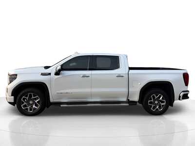 2022 GMC 1500 Crew Cab, $49055. Photo 7
