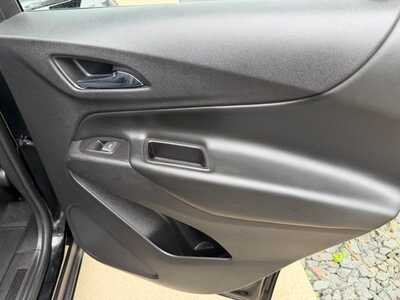 2018 Chevrolet Equinox, $0. Photo 10