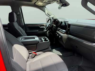 2023 Chevrolet 1500 Crew Cab, $41214. Photo 12