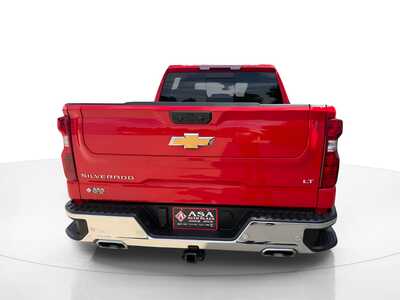 2023 Chevrolet 1500 Crew Cab, $41214. Photo 5