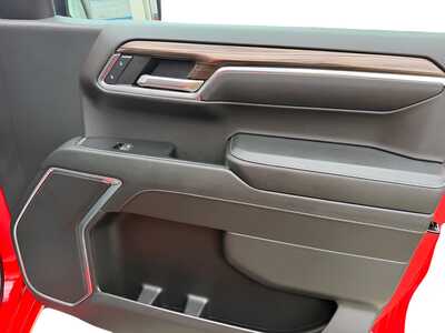 2023 Chevrolet 1500 Crew Cab, $41214. Photo 8