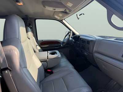 2002 Ford F-250SD, $12798. Photo 8