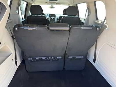 2016 Chrysler Town & Country, $13205. Photo 10