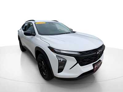 2026 Chevrolet Trax, $26580. Photo 3