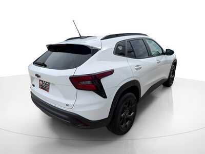 2026 Chevrolet Trax, $26580. Photo 4