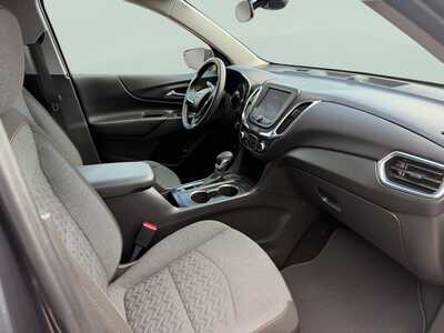 2022 Chevrolet Equinox, $18950. Photo 8