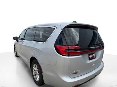 2024 Chrysler Pacifica, $23752. Photo 6