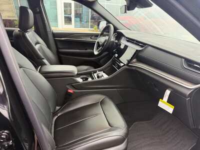 2027 Jeep Grand Cherokee L, $52715. Photo 12