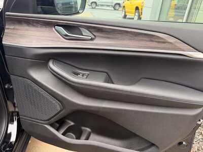 2027 Jeep Grand Cherokee L, $52715. Photo 7