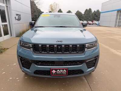 2027 Jeep Grand Cherokee L, $56215. Photo 3