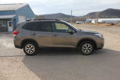 2019 Subaru Forester, $19499. Photo 5