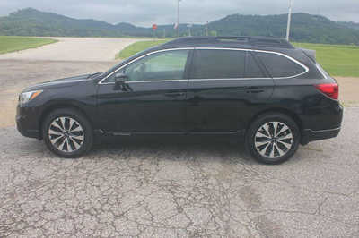 2016 Subaru Outback, $11999. Photo 9