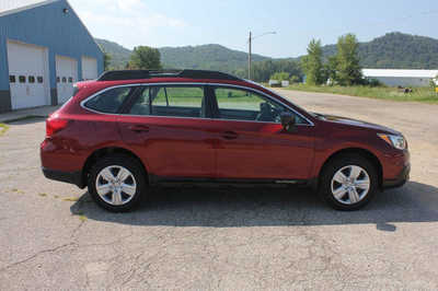 2015 Subaru Outback, $11999. Photo 5
