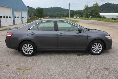2011 Toyota Camry, $12499. Photo 5