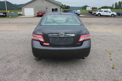 2011 Toyota Camry, $12499. Photo 7