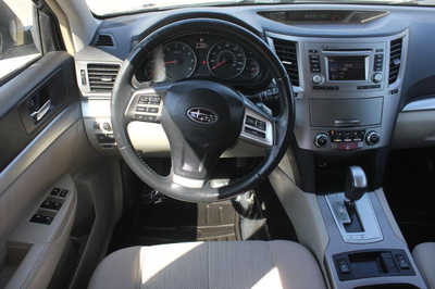 2014 Subaru Outback, $7999. Photo 10