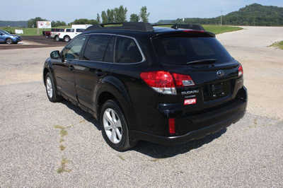 2014 Subaru Outback, $7999. Photo 8