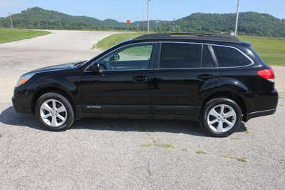 2014 Subaru Outback, $7999. Photo 9
