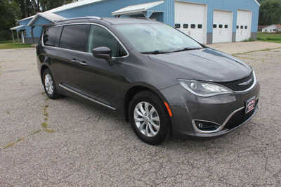 2018 Chrysler Pacifica, $15999. Photo 4