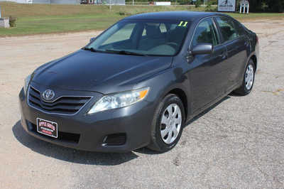 2011 Toyota Camry, $7499. Photo 2