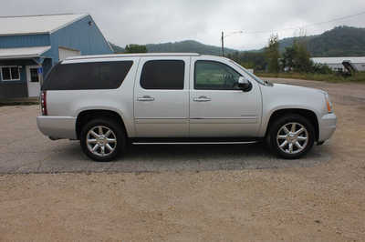 2014 GMC Yukon XL, $14999. Photo 10