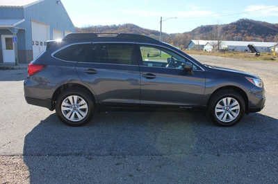 2015 Subaru Outback, $7999. Photo 5