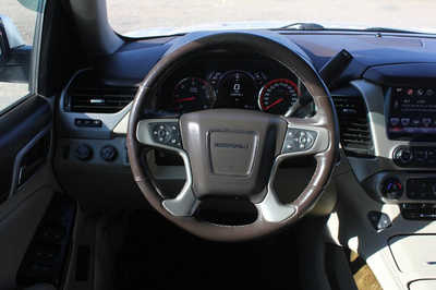 2016 GMC Yukon XL, $16499. Photo 11