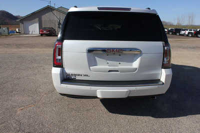2016 GMC Yukon XL, $16499. Photo 7